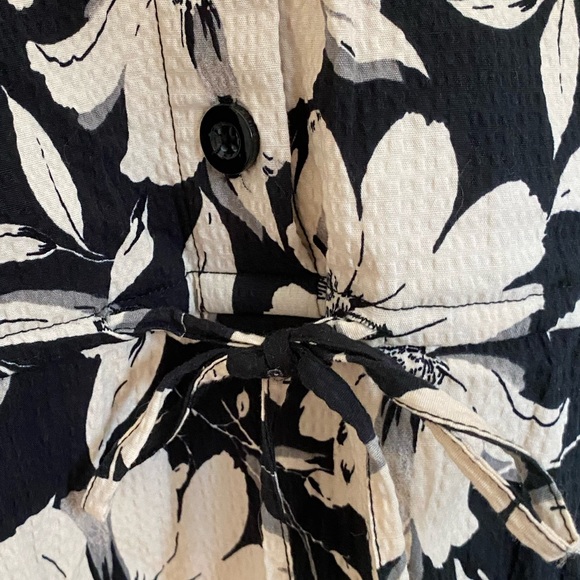 Zara Printed Dark Floral Mini Dress - Picture 6 of 6
